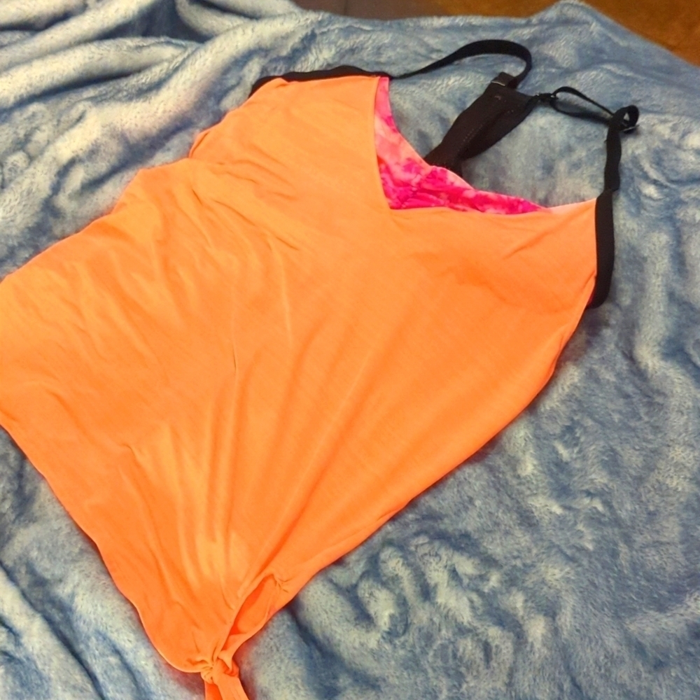 Gerry tank with built in bra.